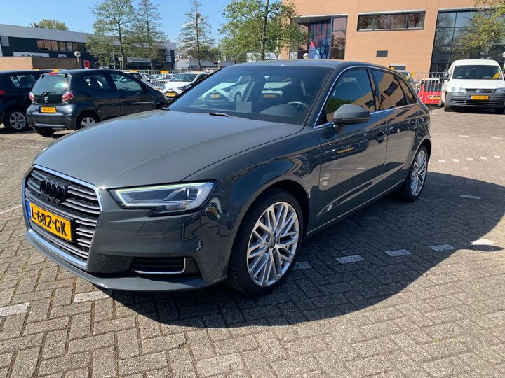 AUDI A3 SPORTBACK 2018 wauzzz8v6ja102574