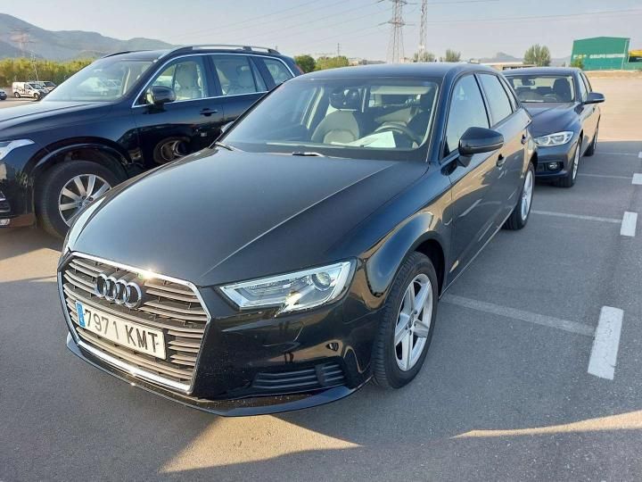 AUDI A3 2018 wauzzz8v6ja131475