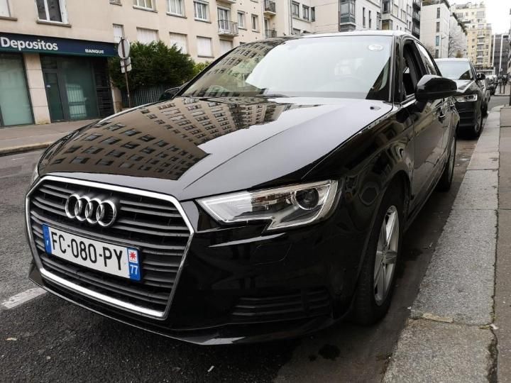 AUDI A3 SPORTBACK 2018 wauzzz8v6ka016859