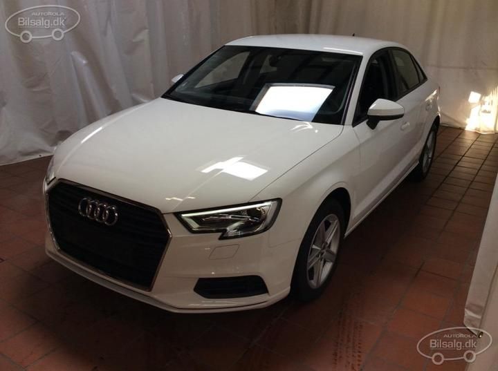 AUDI A3 SALOON 2019 wauzzz8v6ka066015