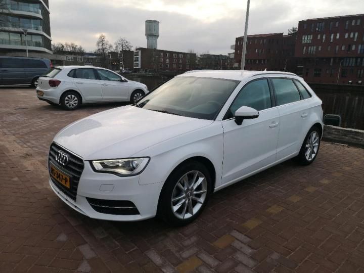 AUDI A3 SPORTBACK 2016 wauzzz8v7ga097121