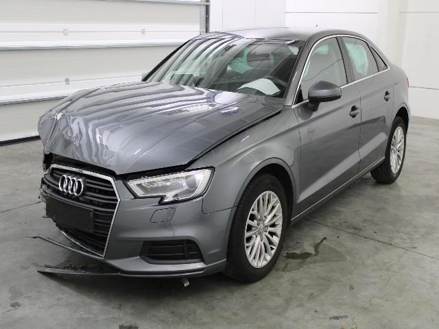 AUDI A3 SALOON 2017 wauzzz8v7h1033257