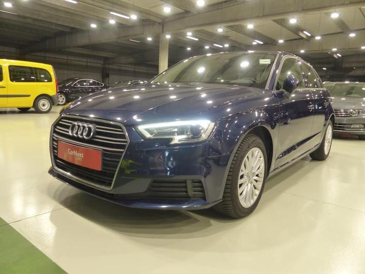 AUDI A3 SPORTBACK 2017 wauzzz8v7ha113366