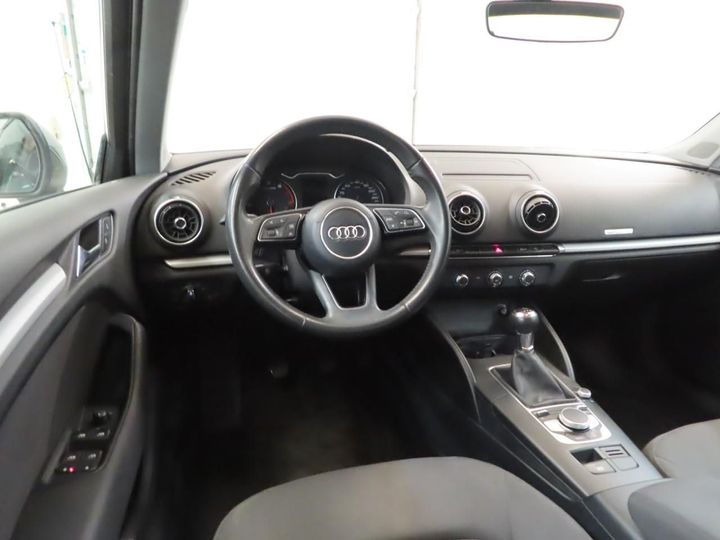 AUDI A3 SPORTBACK 2017 wauzzz8v7ja039663