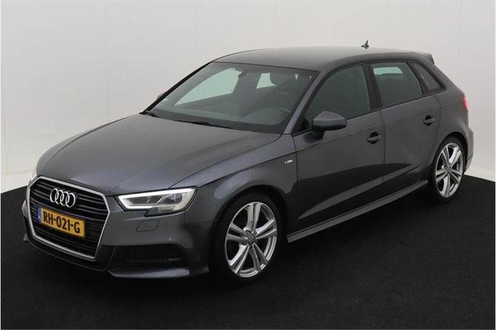 AUDI A3 SPORTBACK 2017 wauzzz8v7ja061579