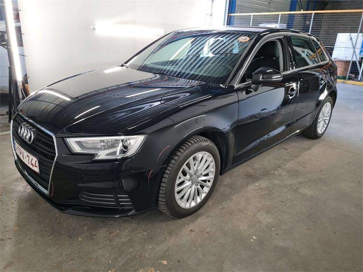 AUDI A3 SPORTBACK 2018 wauzzz8v7ja077118