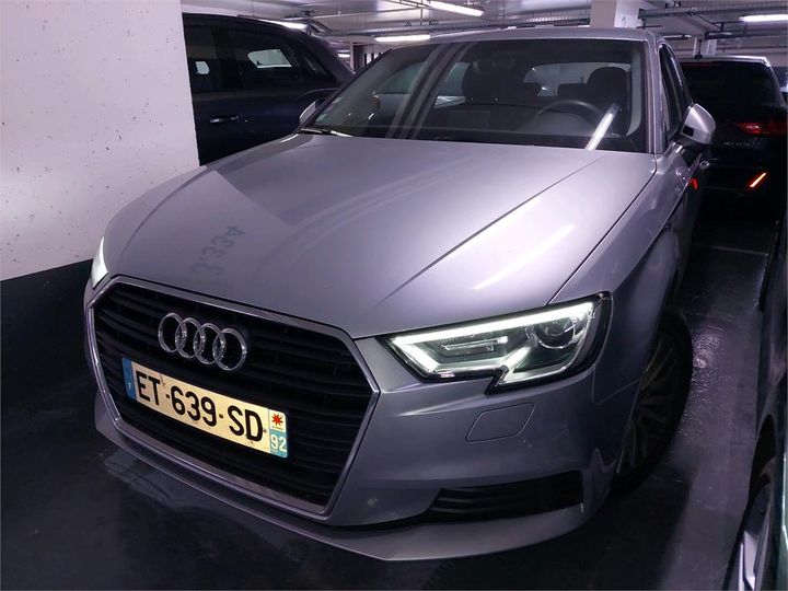 AUDI A3 2018 wauzzz8v7ja081637