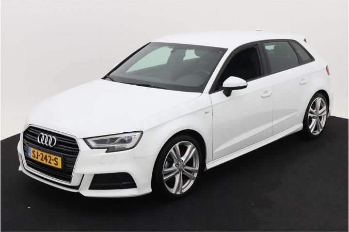 AUDI A3 SPORTBACK 2018 wauzzz8v7ja111820