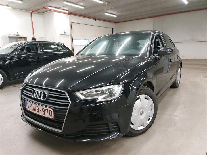 AUDI A3 SPORTBACK 2018 wauzzz8v7ja131226