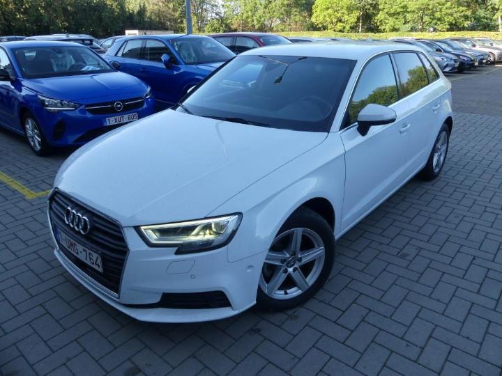 AUDI A3 SPORTBACK 2018 wauzzz8v7ja132182