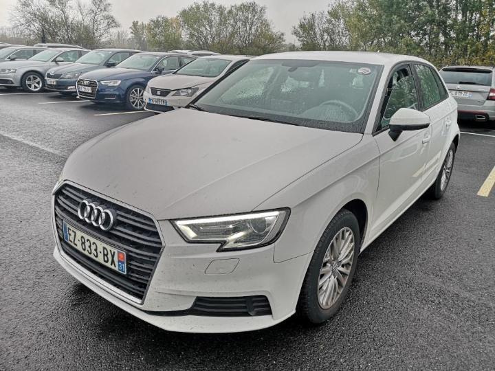 AUDI A3 SPORTBACK 2018 wauzzz8v7ja141707