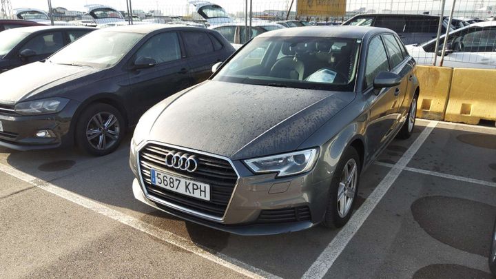 AUDI A3 2018 wauzzz8v7ja152609