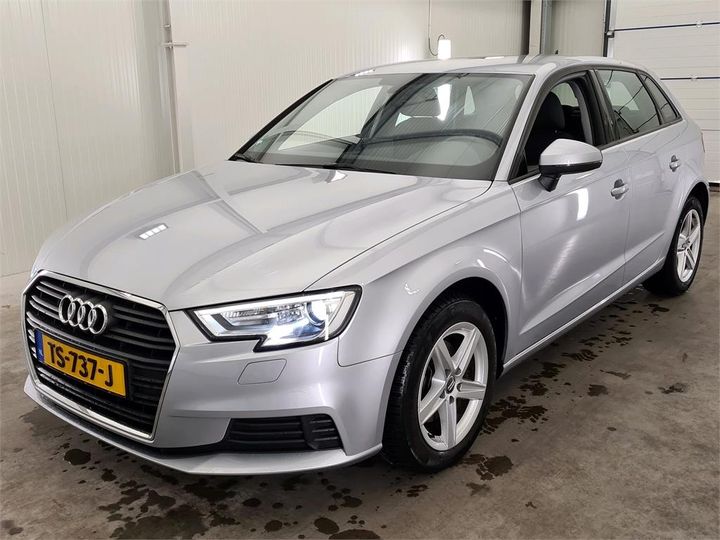 AUDI A3 2018 wauzzz8v7ka014828