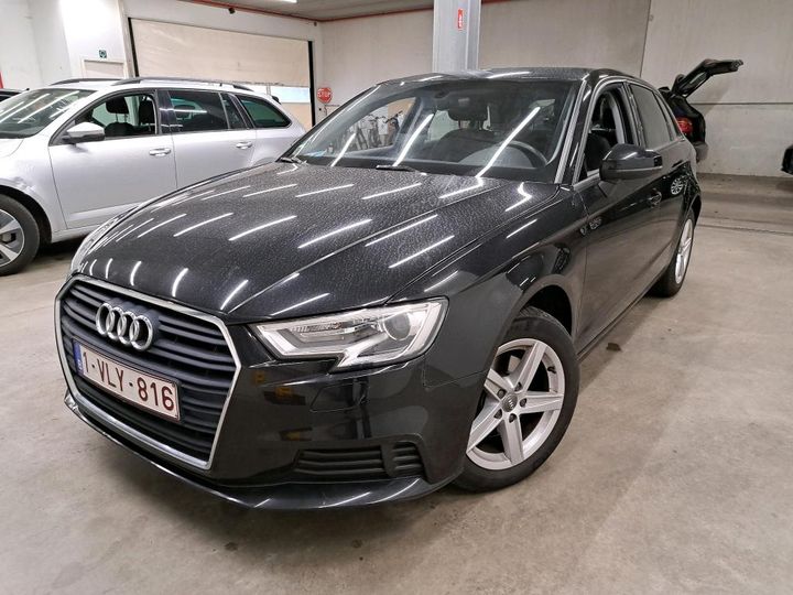 AUDI A3 SPORTBACK 2018 wauzzz8v7ka051622