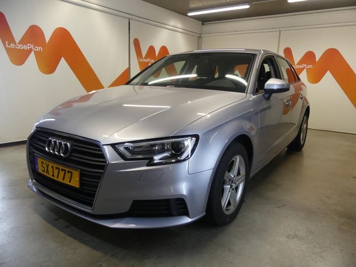 AUDI A3 SPORTBACK 2019 wauzzz8v7ka111236