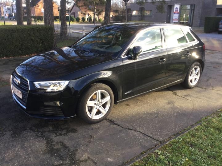 AUDI A3 HATCHBACK 2019 wauzzz8v7la007640