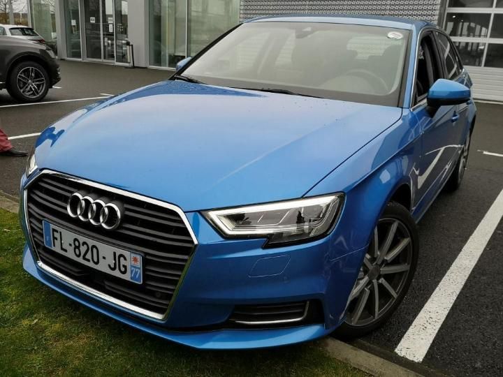 AUDI A3 SPORTBACK 2019 wauzzz8v7la027631