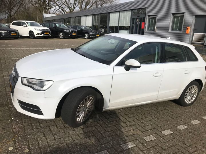 AUDI A3 SPORTBACK 2013 wauzzz8v8da077343