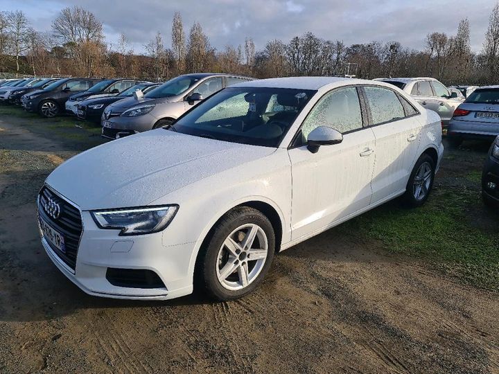 AUDI A3 BERLINE 2017 wauzzz8v8j1022645