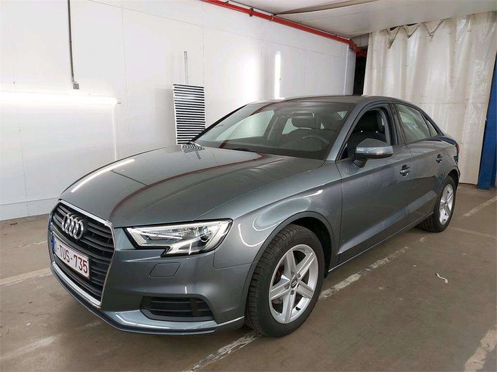 AUDI A3 BERLINE 2018 wauzzz8v8j1052552