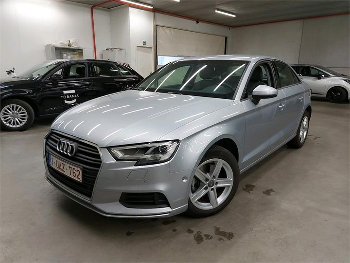 AUDI A3 BERLINE 2018 wauzzz8v8j1056598