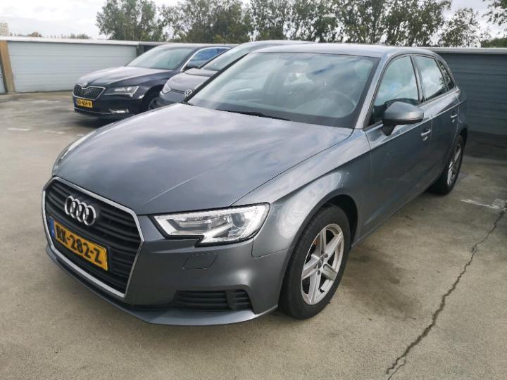 AUDI A3 SPORTBACK 2018 wauzzz8v8ja074406