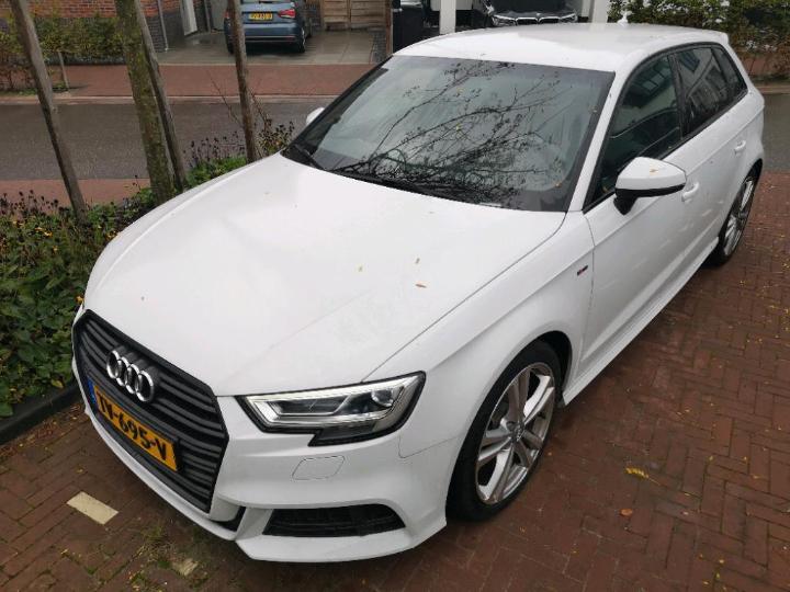 AUDI A3 SPORTBACK 2018 wauzzz8v8ja074454