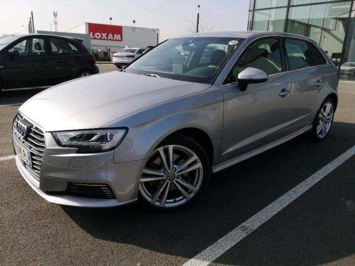 AUDI A3 SPORTBACK 2018 wauzzz8v8ja090153