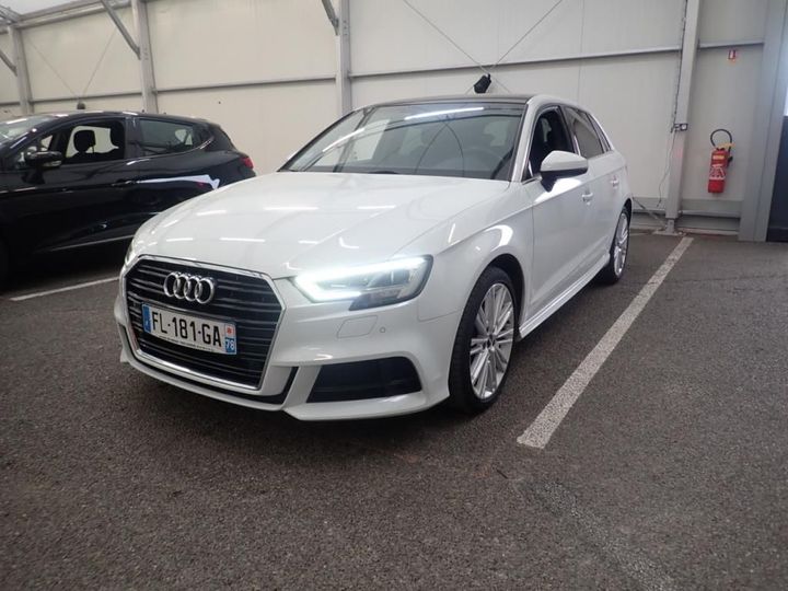 AUDI A3 SPORTBACK 2018 wauzzz8v8ja102737