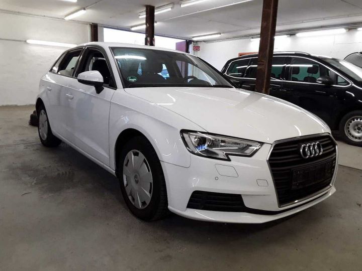 AUDI A3 1.0 TFSI 2018 wauzzz8v8ja111616