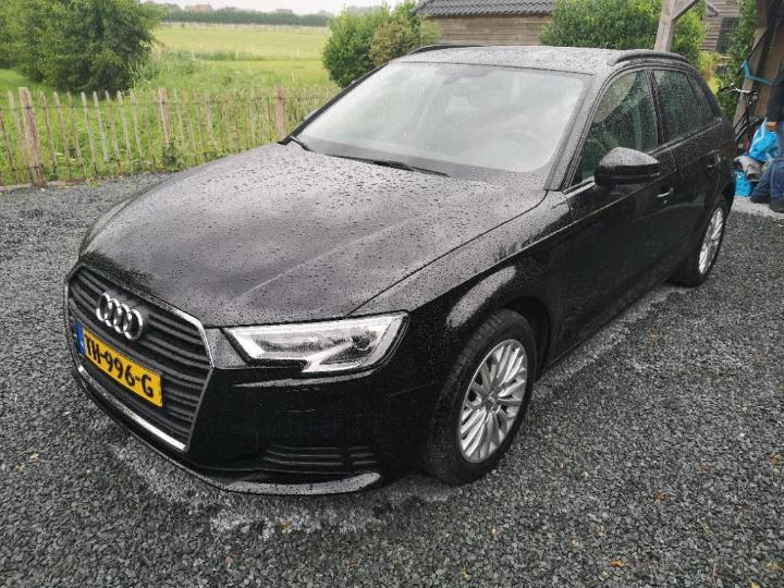 AUDI A3 SPORTBACK 2018 wauzzz8v8ja147760