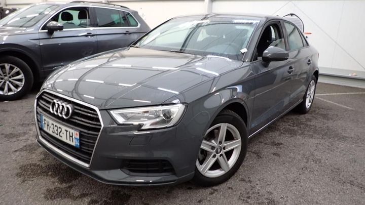 AUDI A3 BERLINE 2019 wauzzz8v8k1006348