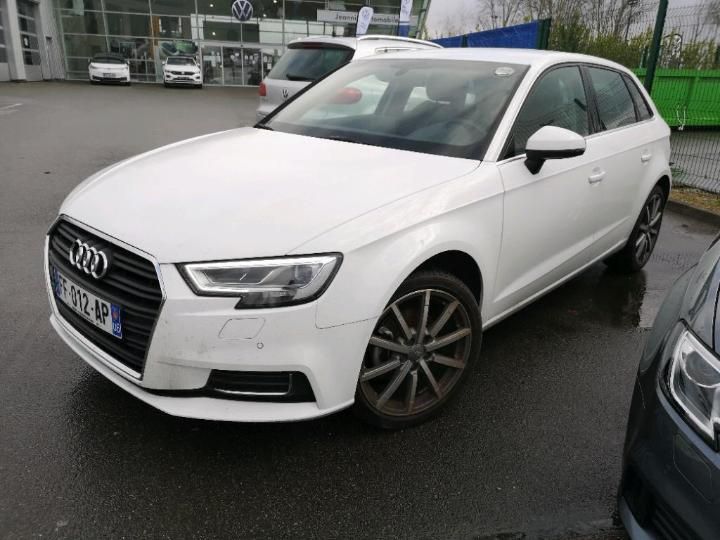 AUDI A3 SPORTBACK 2019 wauzzz8v8ka051127