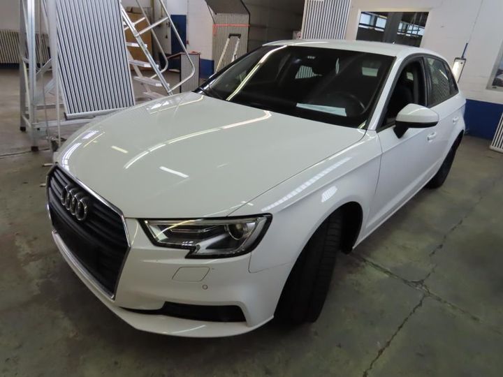 AUDI A3 SPORTBACK 2017 wauzzz8v9ha131917