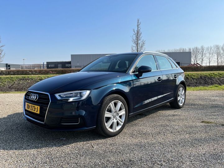 AUDI A3 SPORTBACK 2017 wauzzz8v9ha146823