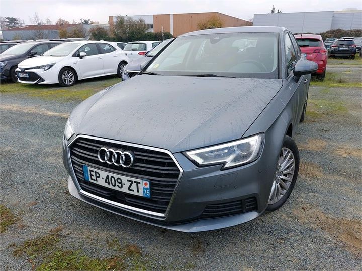 AUDI A3 SPORTBACK 2017 wauzzz8v9ja021875