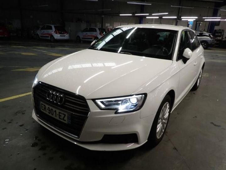 AUDI A3 SPORTBACK 2017 wauzzz8v9ja045481