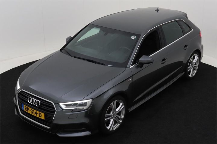 AUDI A3 SPORTBACK 2018 wauzzz8v9ja074088