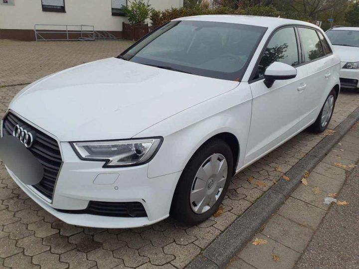 AUDI A3 1.0 TFSI 2018 wauzzz8v9ja126285