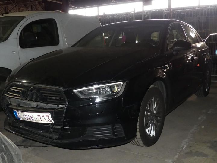 AUDI A3 SPORTBACK 2018 wauzzz8v9ja139330