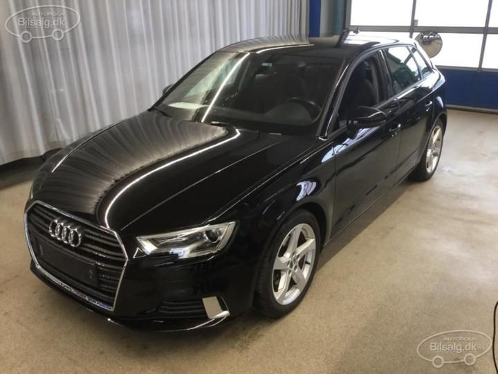 AUDI A3 SPORTBACK 2018 wauzzz8v9ka026365