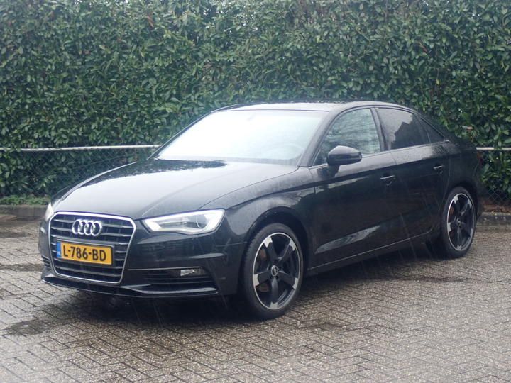 AUDI A3 SALOON 2015 wauzzz8vjf1124236