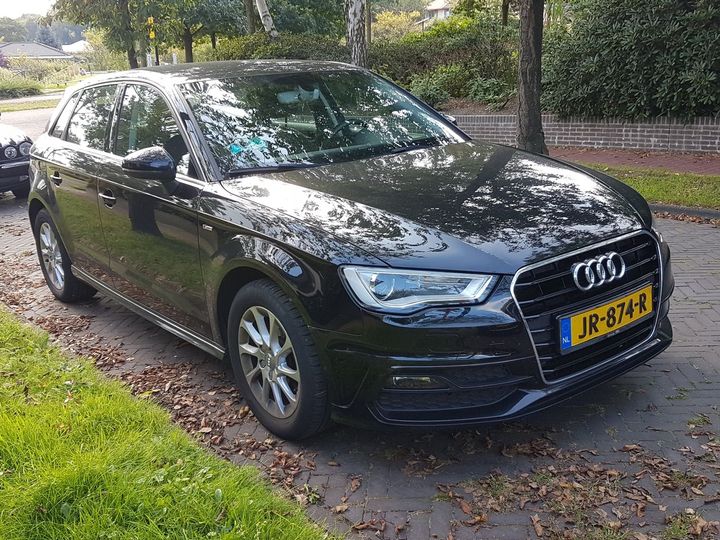 AUDI A3 SPORTBACK 2016 wauzzz8vxga165962