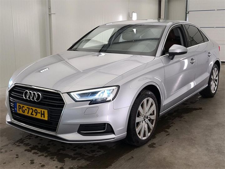 AUDI A3 2017 wauzzz8vxh1080525