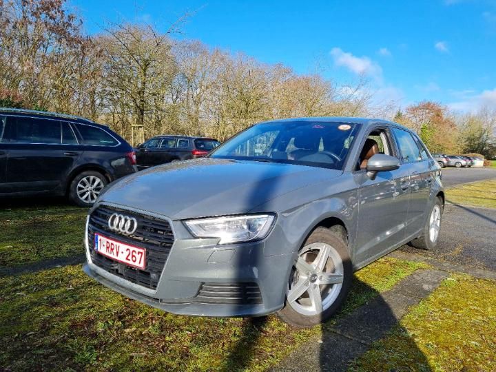 AUDI A3 SPORTBACK 2017 wauzzz8vxha104242