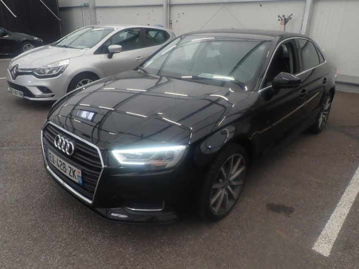 AUDI A3 BERLINE 2018 wauzzz8vxj1054772