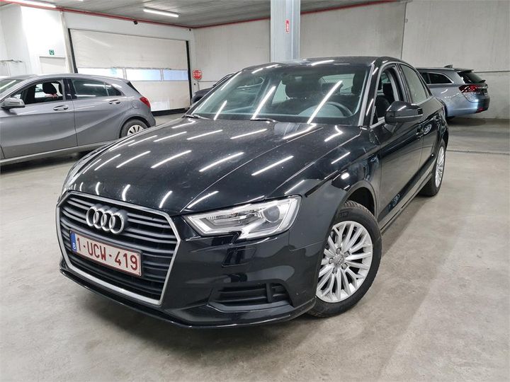 AUDI A3 BERLINE 2018 wauzzz8vxj1057672