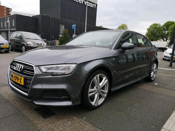 AUDI A3 SPORTBACK 2017 wauzzz8vxja019844