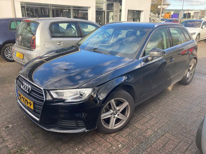 AUDI A3 SPORTBACK 2017 wauzzz8vxja047126