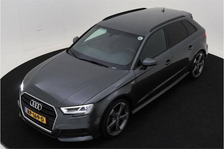 AUDI A3 SPORTBACK 2018 wauzzz8vxja062015